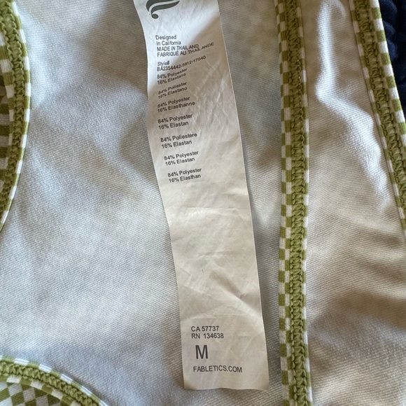 Fabletics Green & White Checkered sports bra - Picture 4 of 6